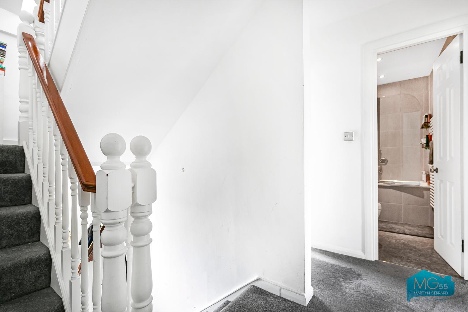 3 bedroom Apartment to rent - Martyn Gerrard