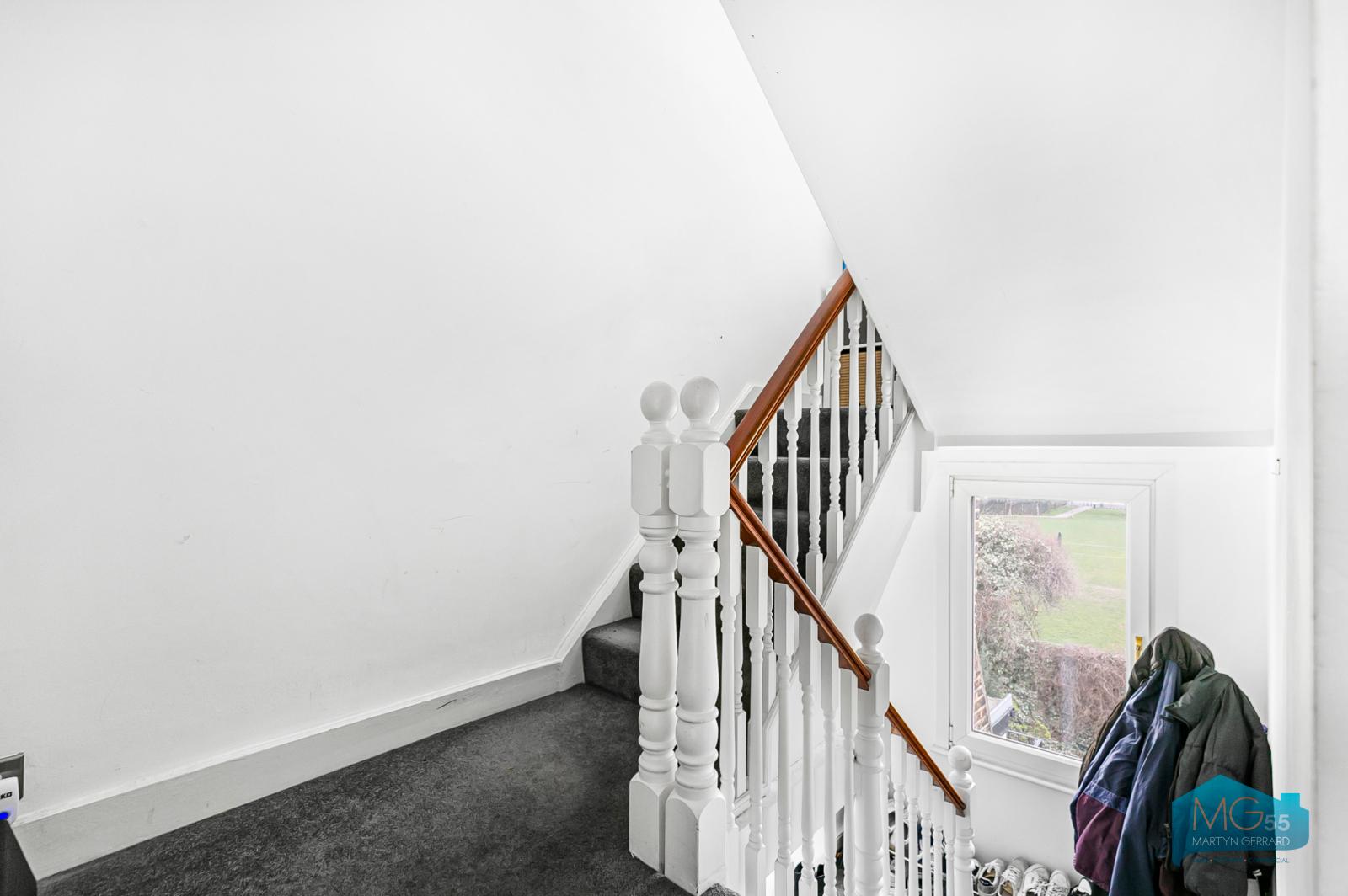 3 bedroom Apartment to rent - Martyn Gerrard