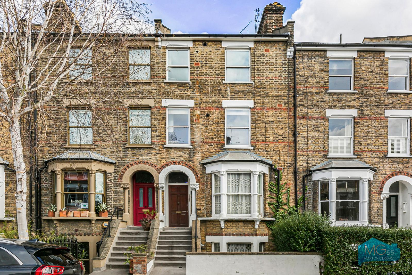 3 bedroom Apartment to rent - Martyn Gerrard
