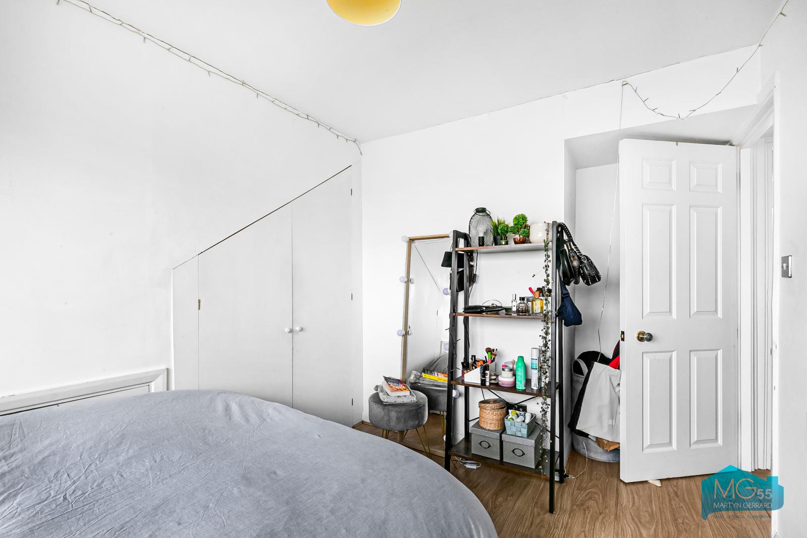 3 bedroom Apartment to rent - Martyn Gerrard