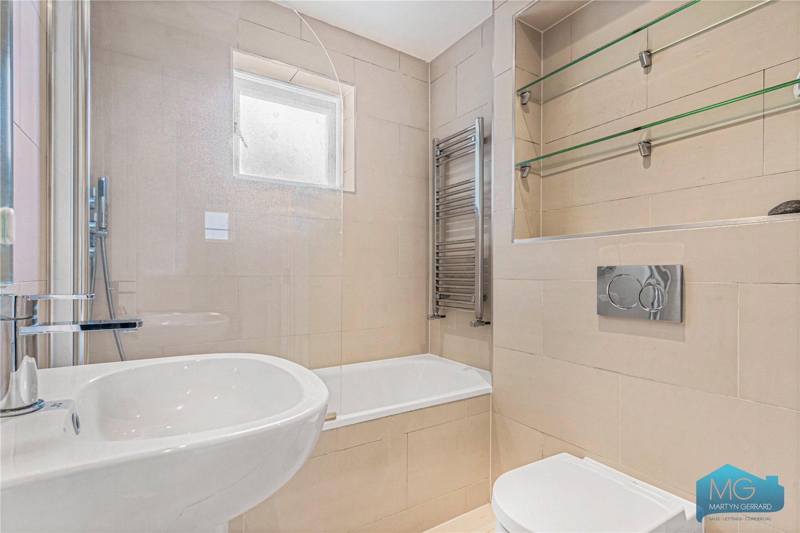 2 bedroom Apartment for sale - Martyn Gerrard