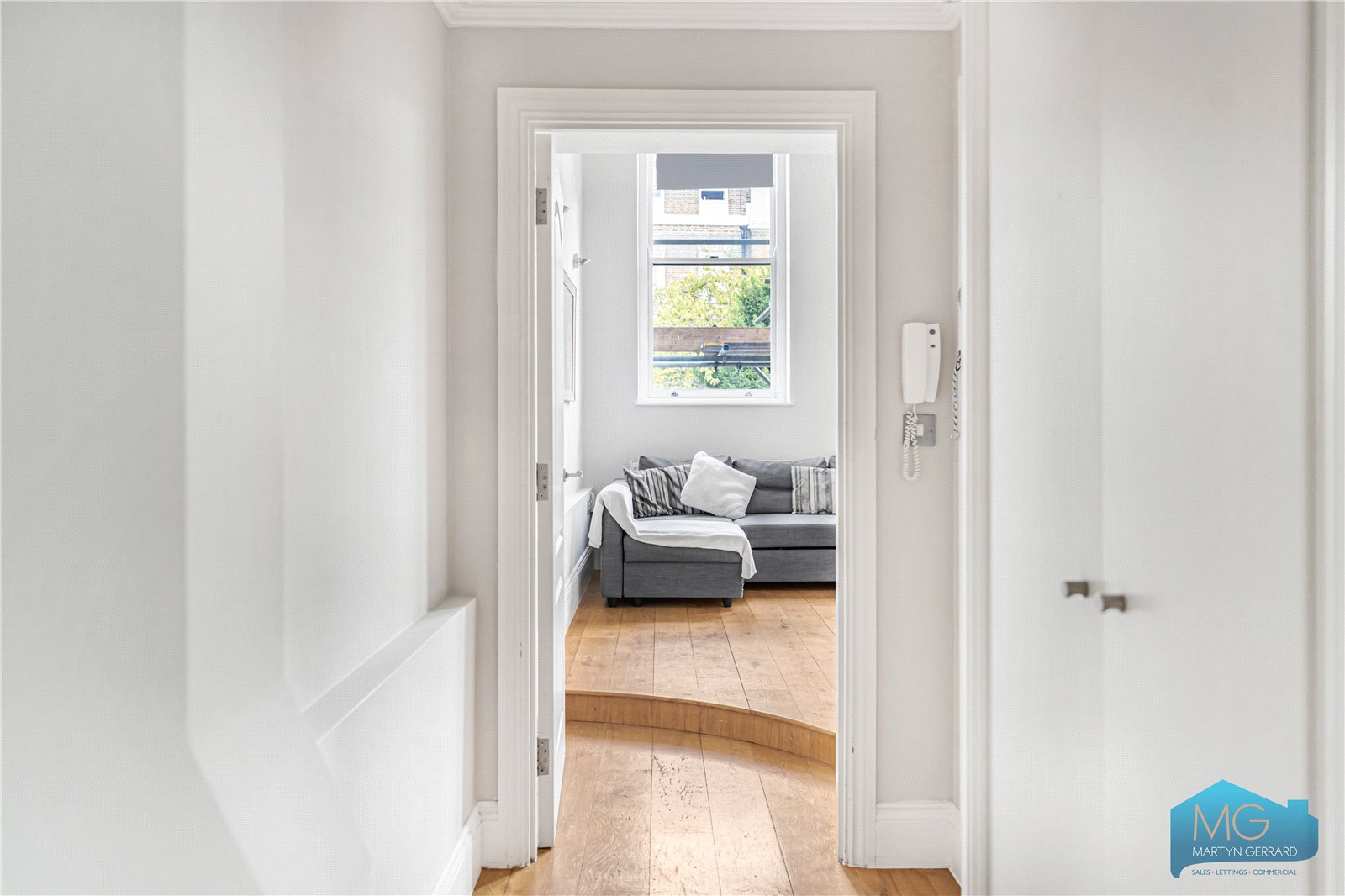 2 bedroom Apartment for sale - Martyn Gerrard