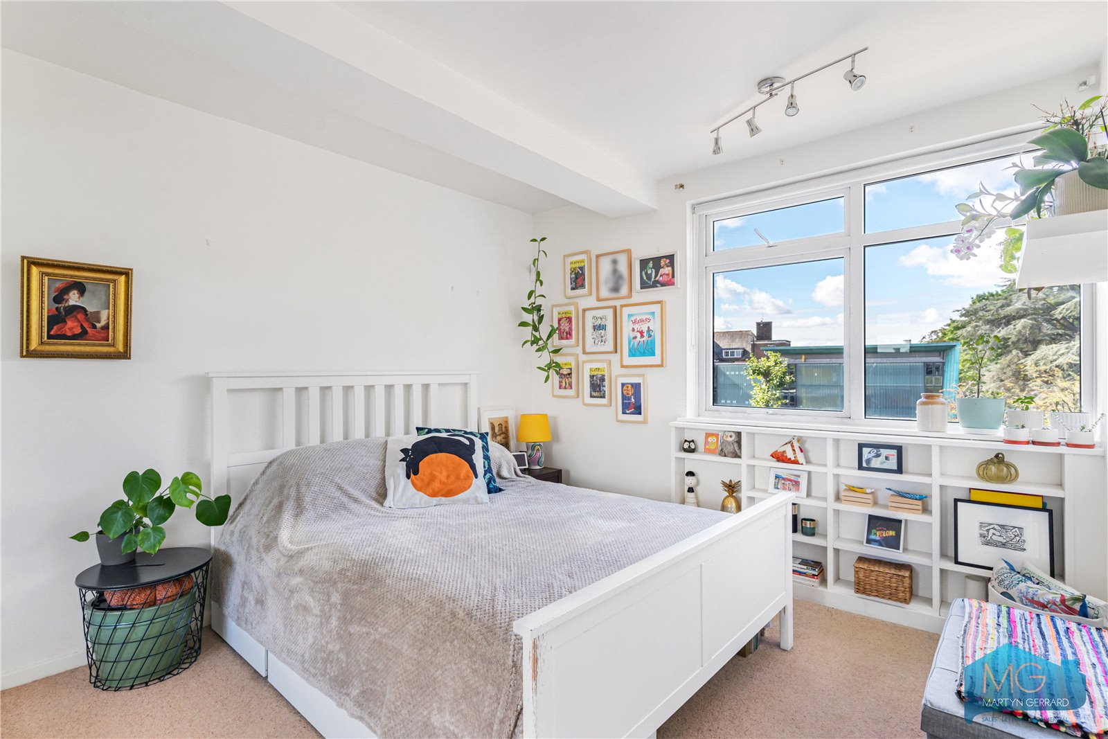 2 bedroom Apartment for sale - Martyn Gerrard