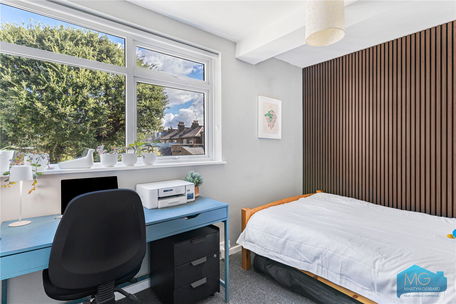 2 bedroom Apartment for sale - Martyn Gerrard