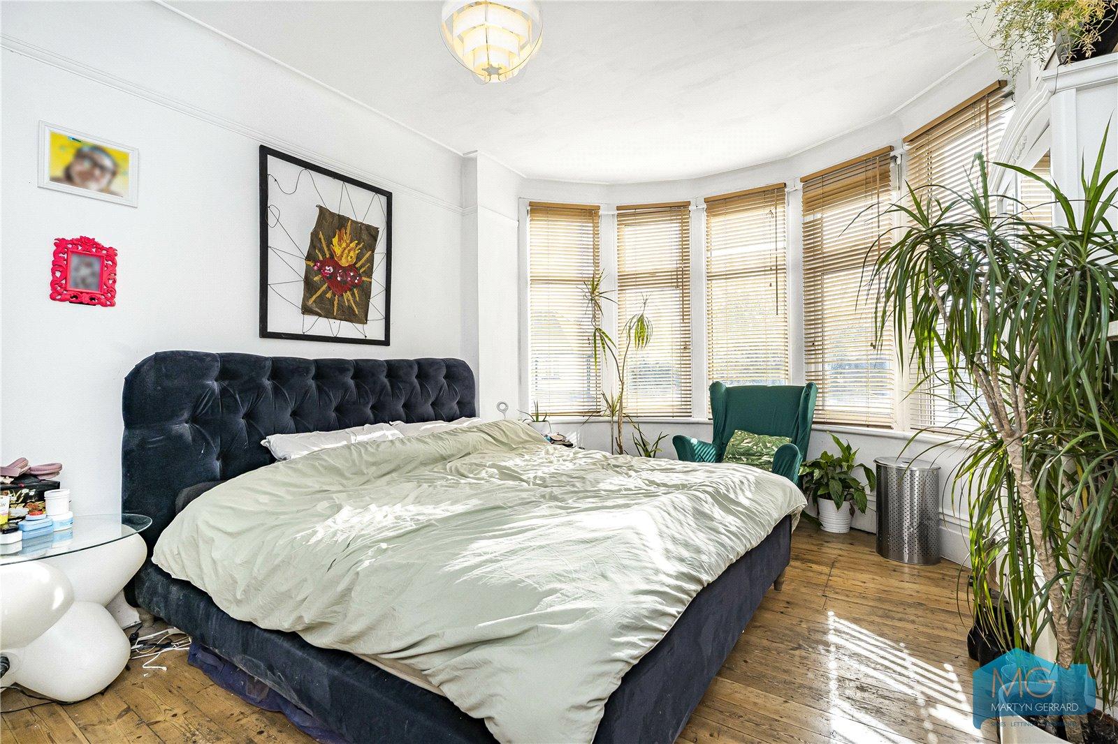 4 bedroom Terraced House for sale - Martyn Gerrard