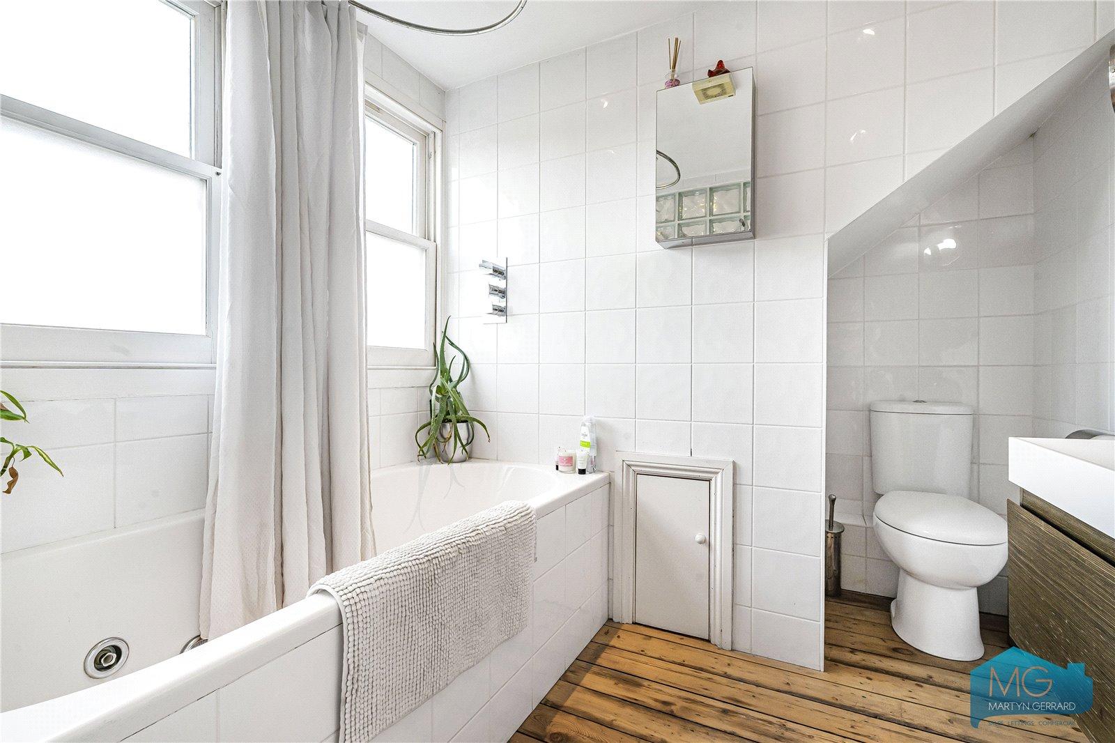 4 bedroom Terraced House for sale - Martyn Gerrard