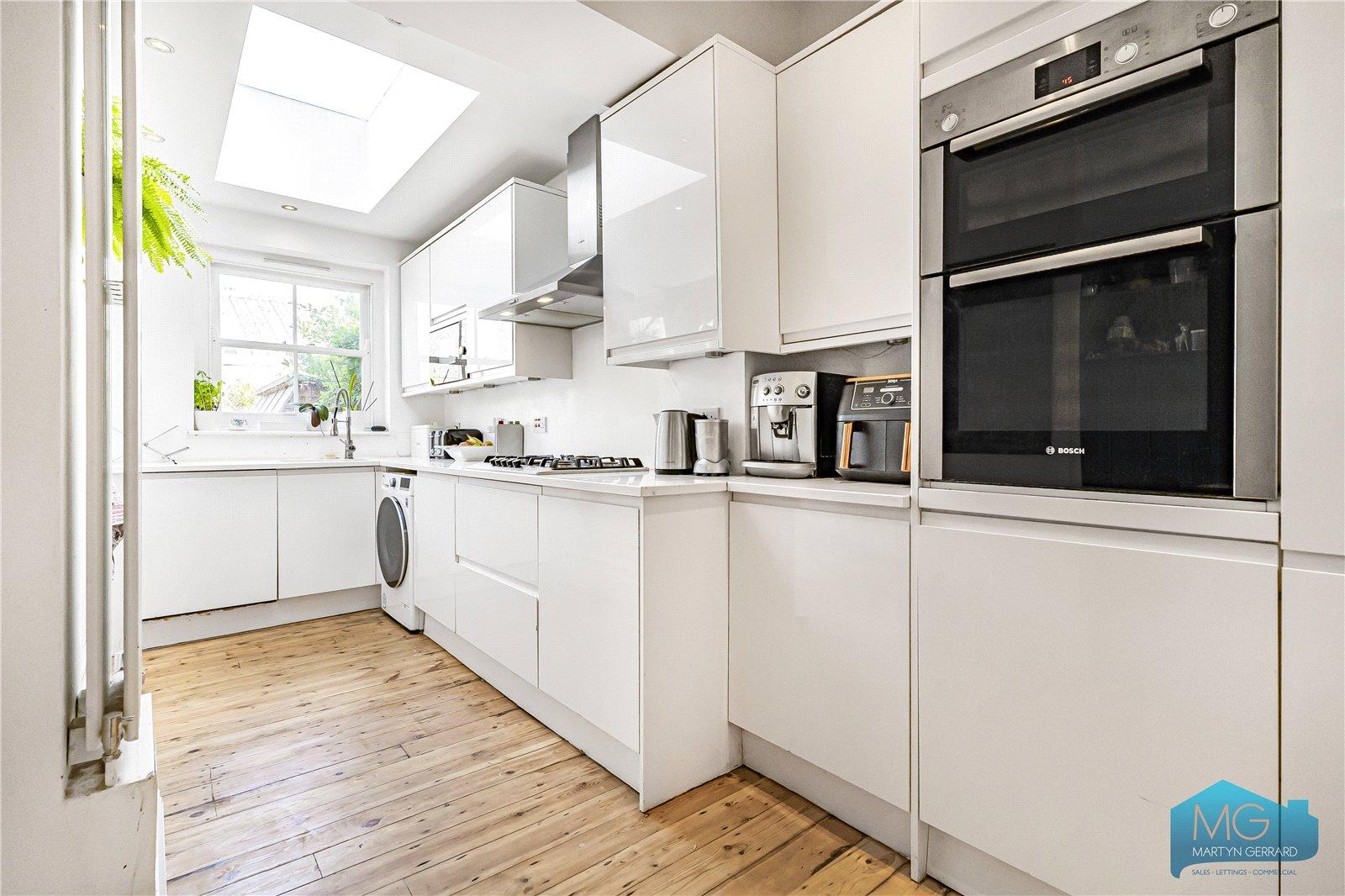 4 bedroom Terraced House for sale - Martyn Gerrard
