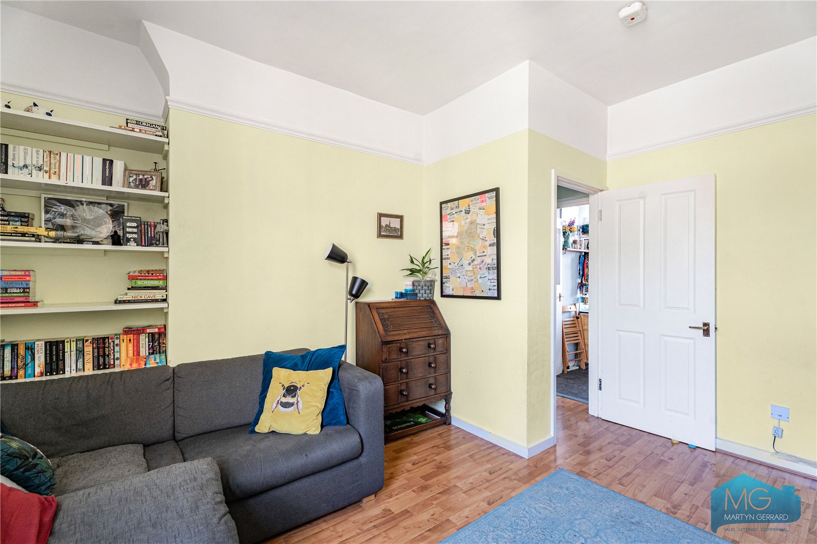 2 bedroom Apartment for sale - Martyn Gerrard