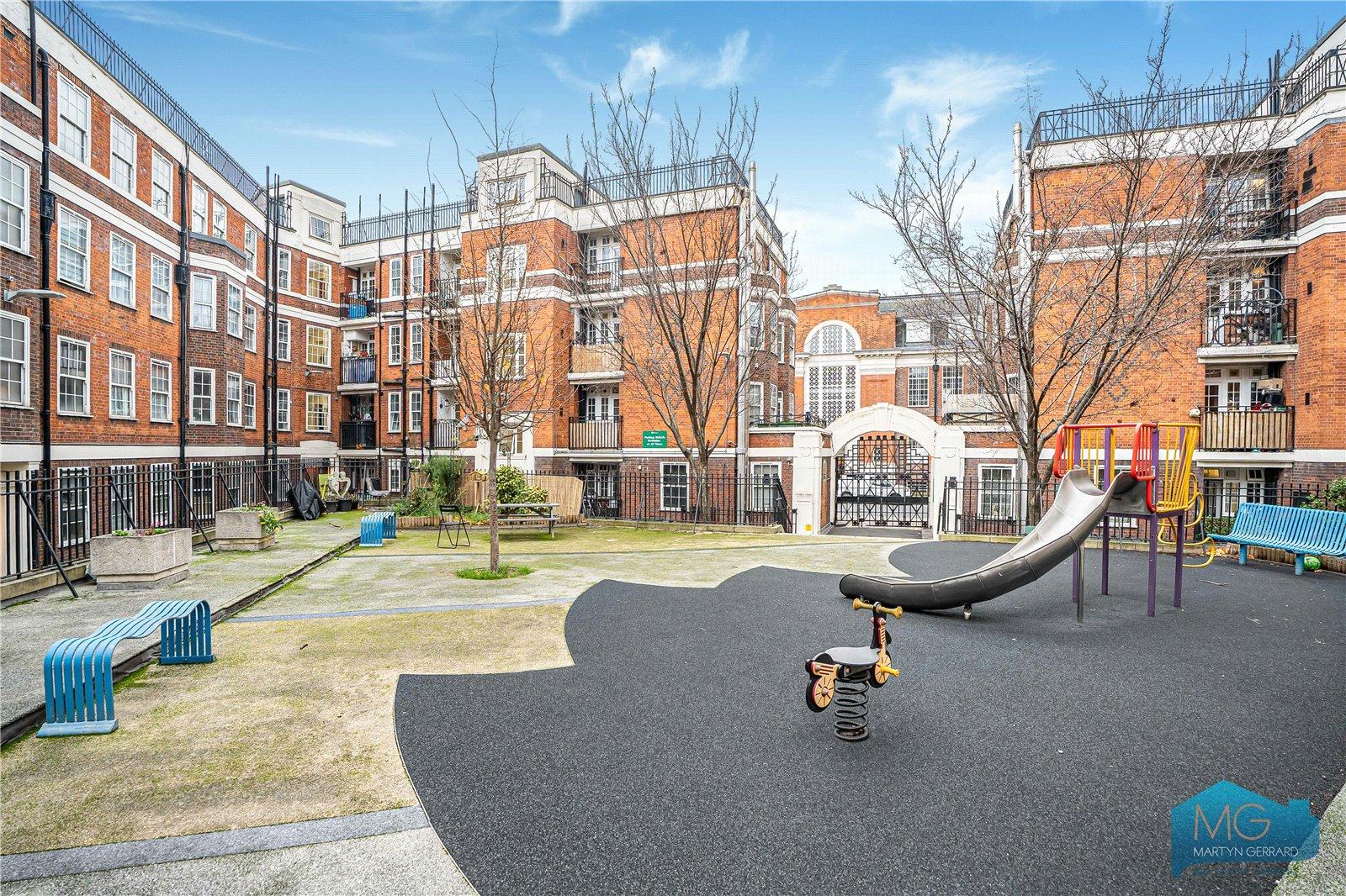 2 bedroom Apartment for sale - Martyn Gerrard