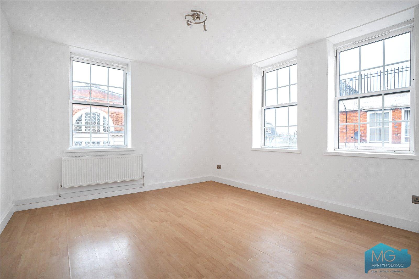 2 bedroom Apartment for sale - Martyn Gerrard