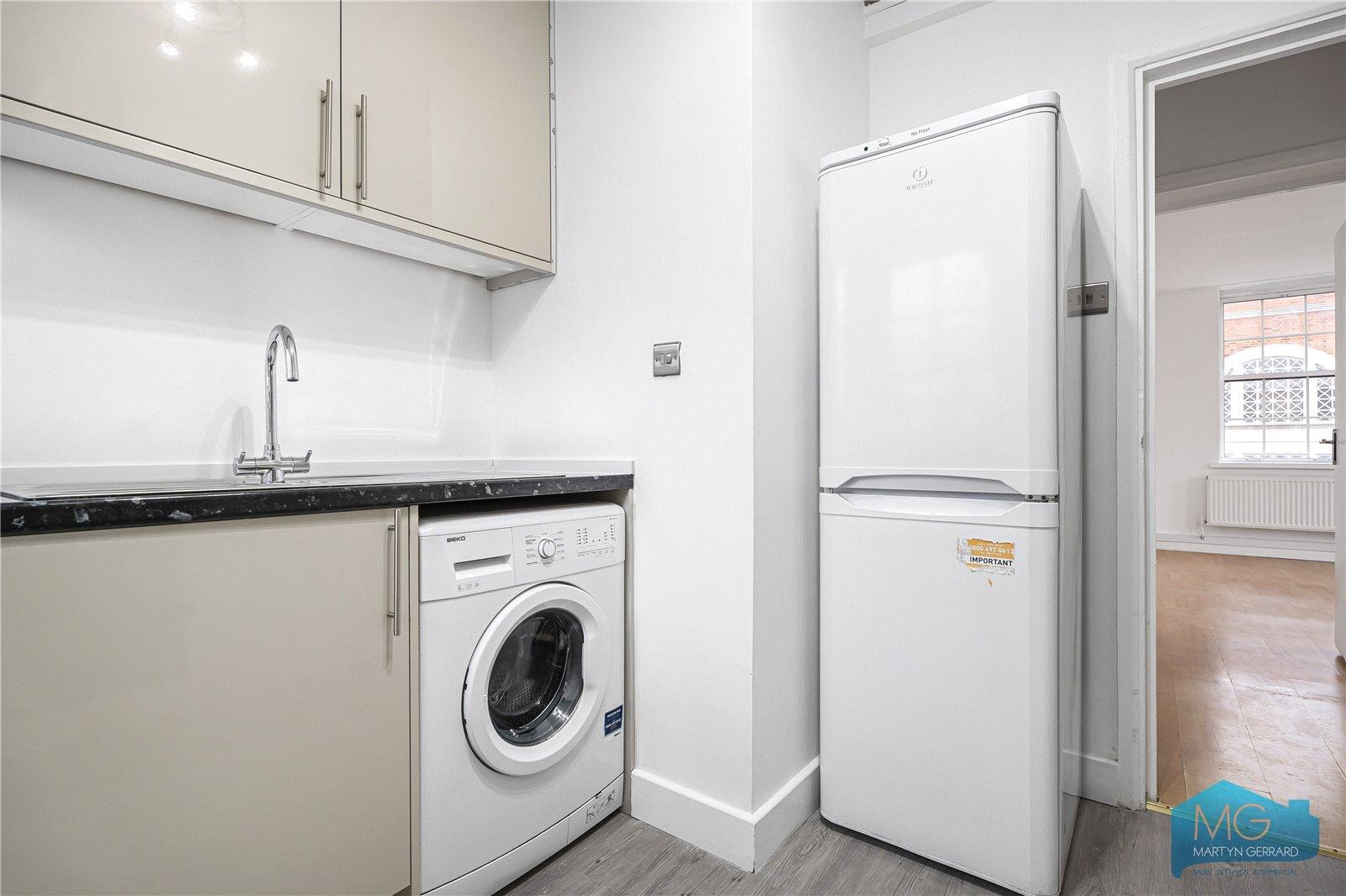 2 bedroom Apartment for sale - Martyn Gerrard