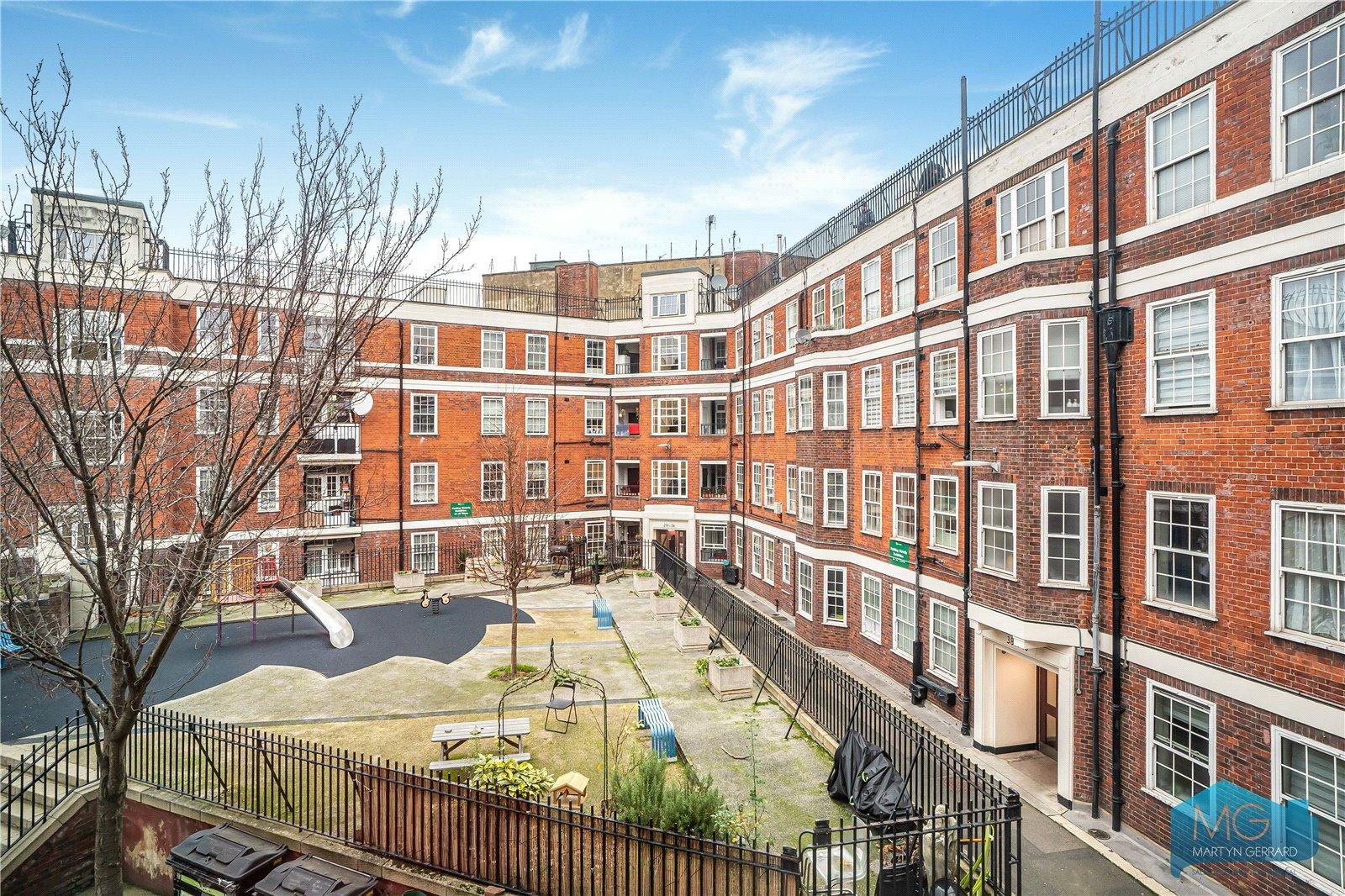 2 bedroom Apartment for sale - Martyn Gerrard