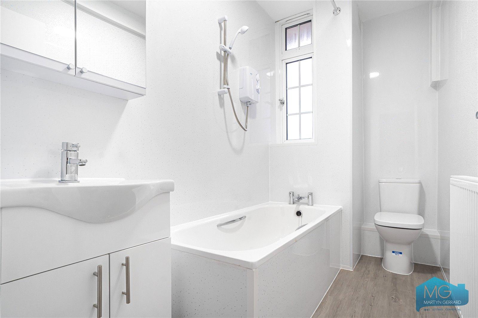 2 bedroom Apartment for sale - Martyn Gerrard