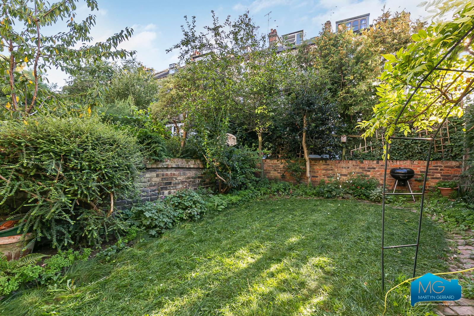 2 bedroom Apartment to rent - Martyn Gerrard