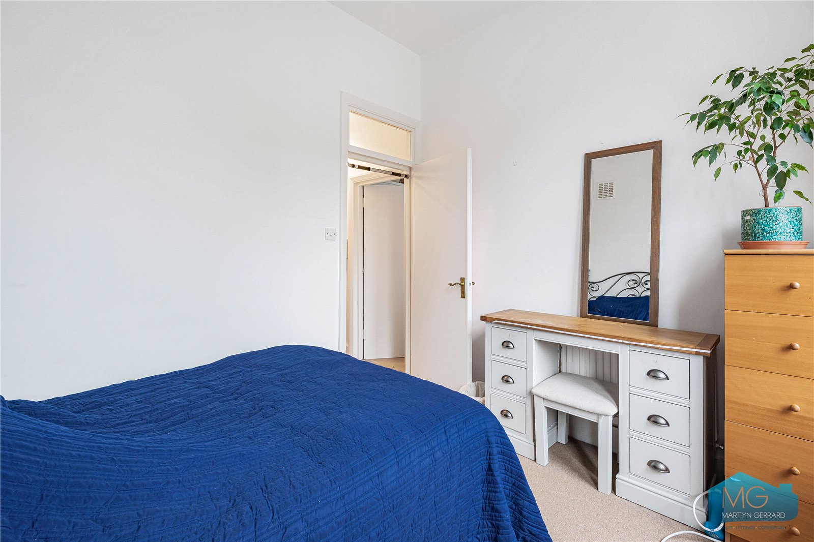 2 bedroom Apartment for sale - Martyn Gerrard