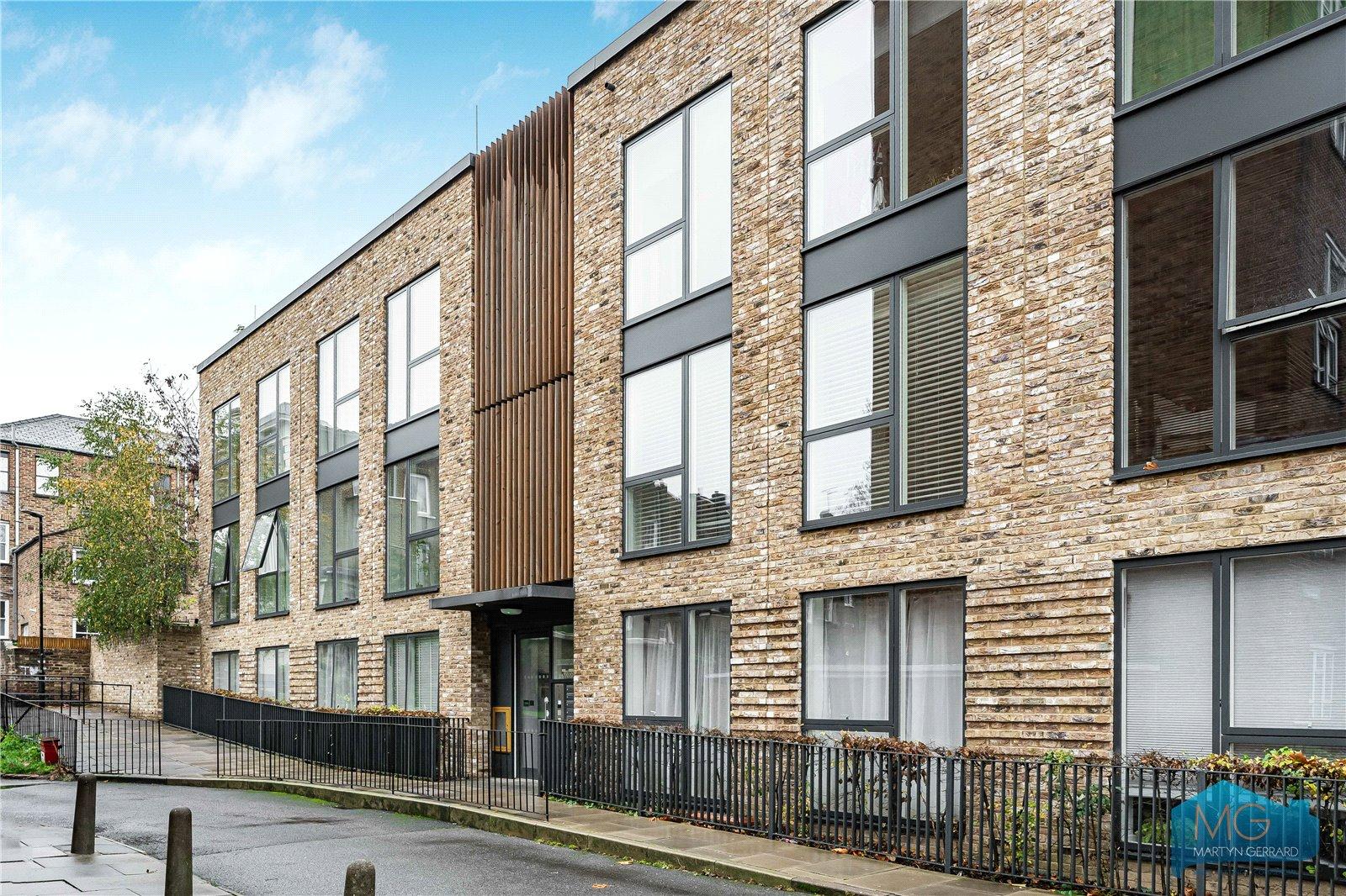 Willingham Terrace, Kentish Town, London, NW5+ - Martyn Gerrard