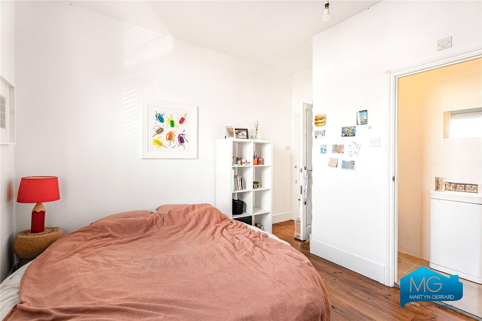 3 bedroom Apartment to rent - Martyn Gerrard