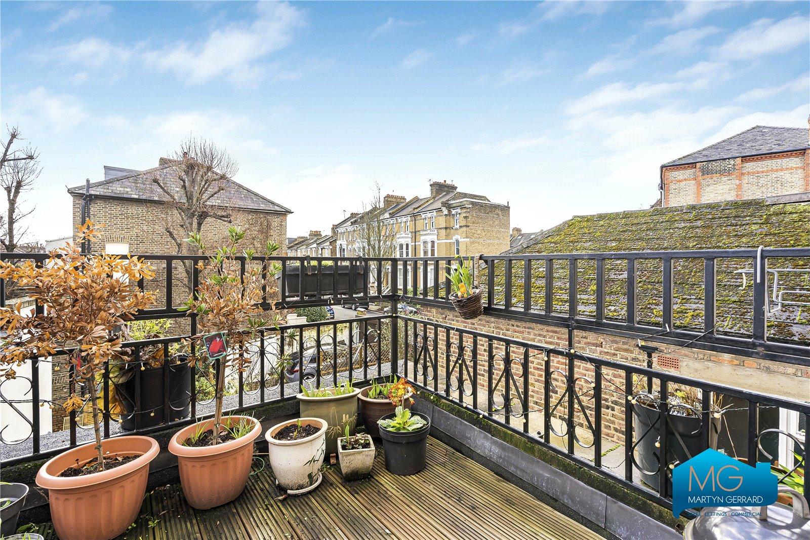 3 bedroom Apartment to rent - Martyn Gerrard