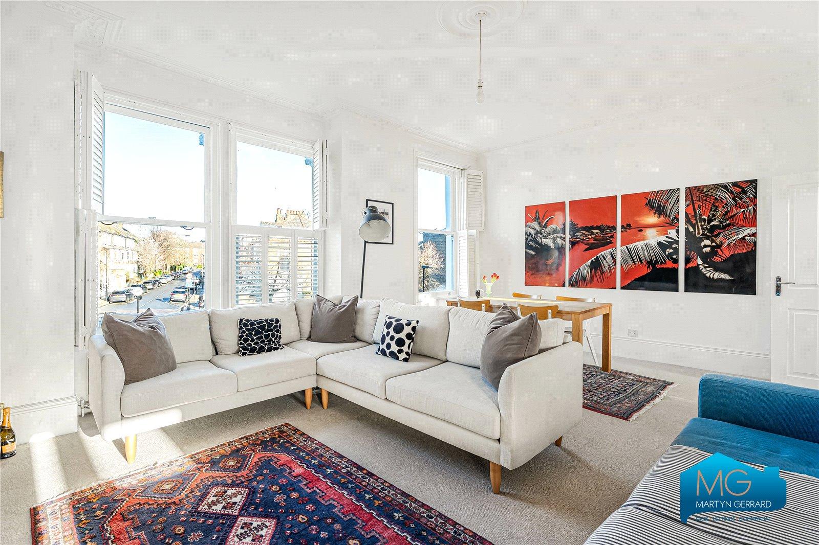3 bedroom Apartment to rent - Martyn Gerrard