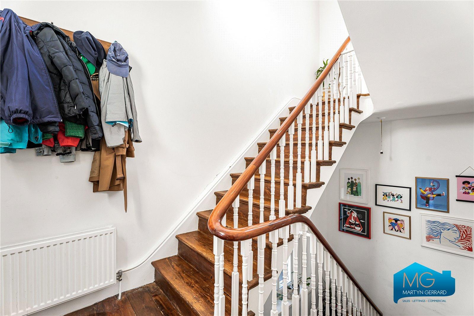 3 bedroom Apartment to rent - Martyn Gerrard