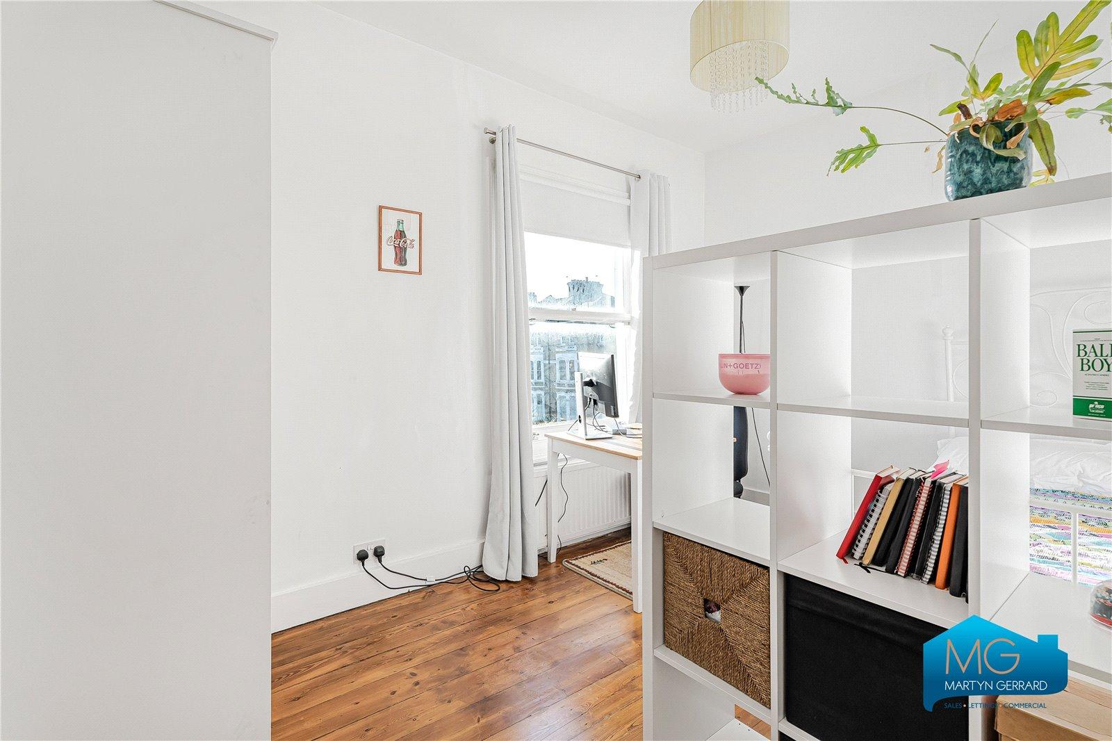 3 bedroom Apartment to rent - Martyn Gerrard
