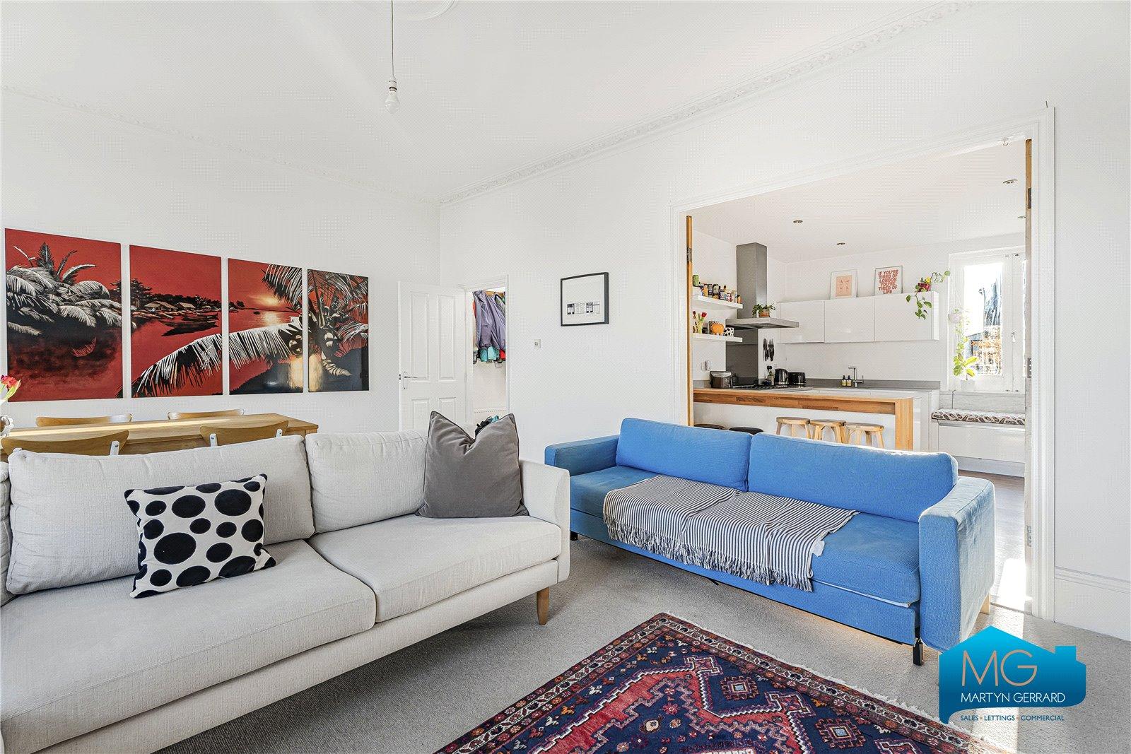 3 bedroom Apartment to rent - Martyn Gerrard