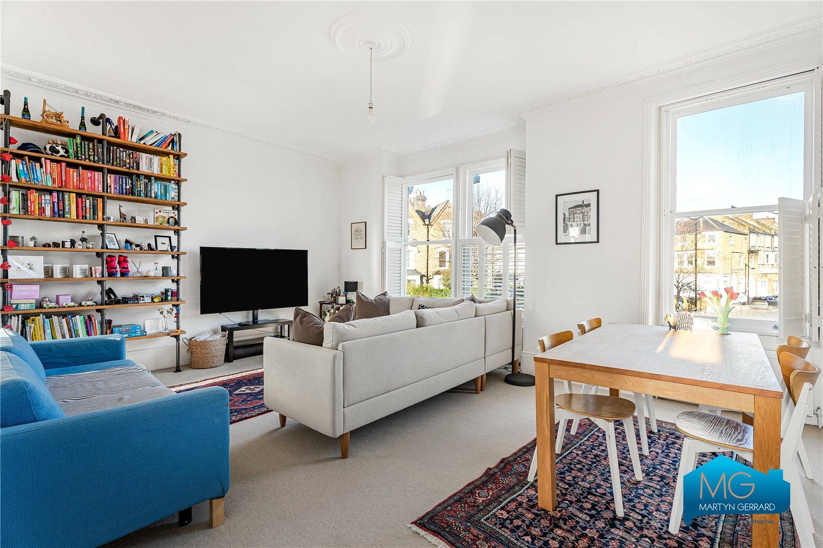 3 bedroom Apartment to rent - Martyn Gerrard