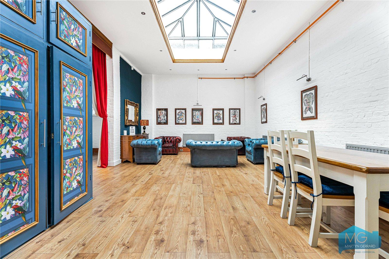 3 bedroom Apartment for sale - Martyn Gerrard