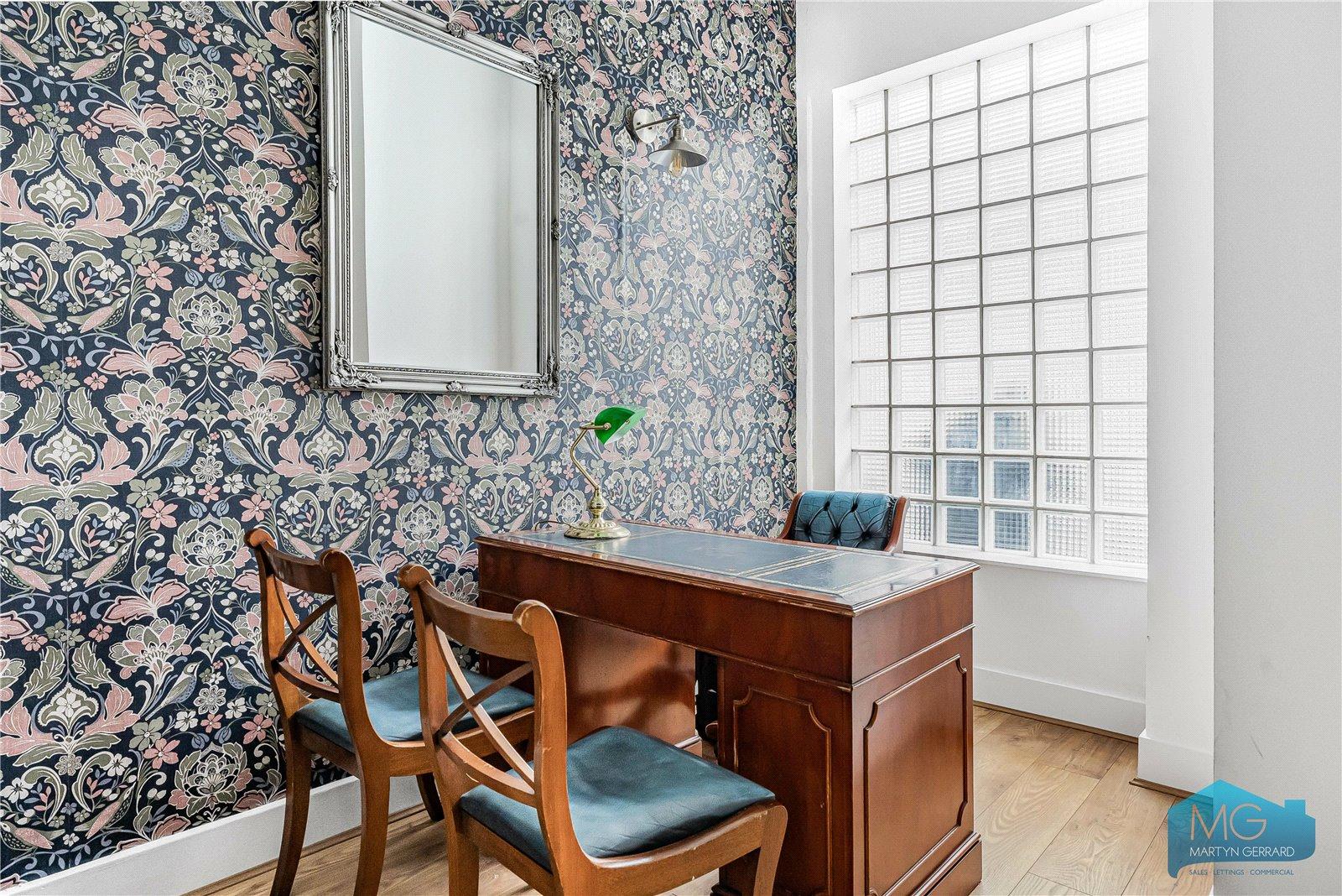 3 bedroom Apartment for sale - Martyn Gerrard