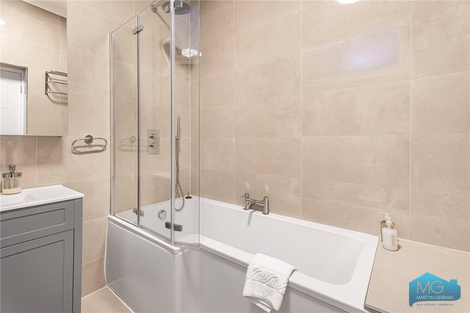 3 bedroom Apartment for sale - Martyn Gerrard