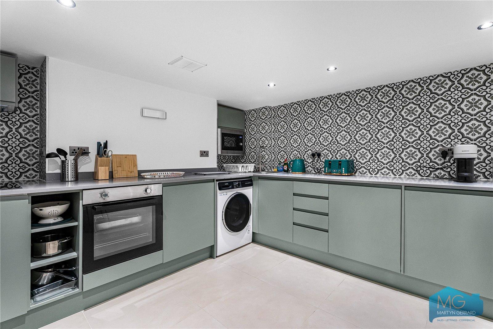3 bedroom Apartment for sale - Martyn Gerrard