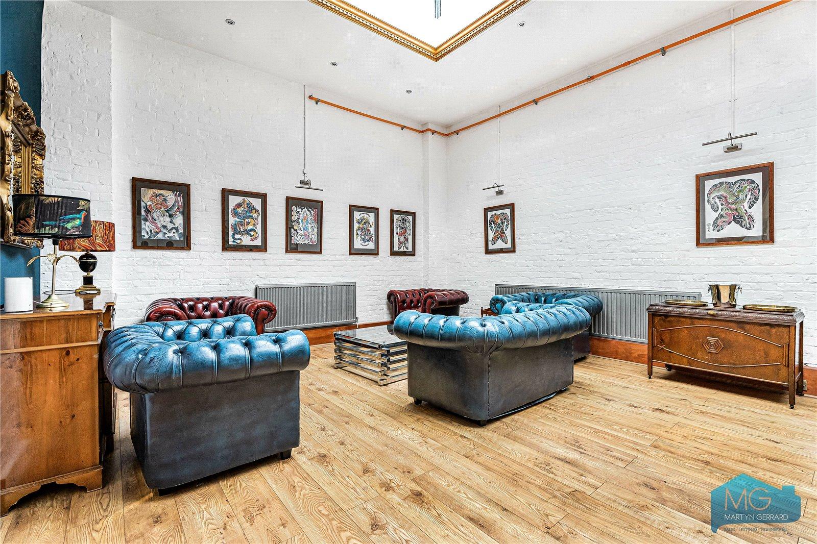 3 bedroom Apartment for sale - Martyn Gerrard