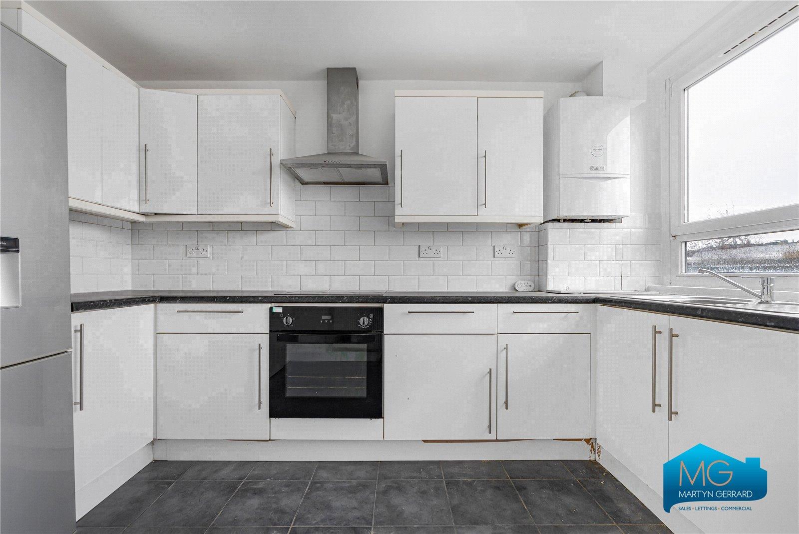 3 bedroom Apartment to rent - Martyn Gerrard