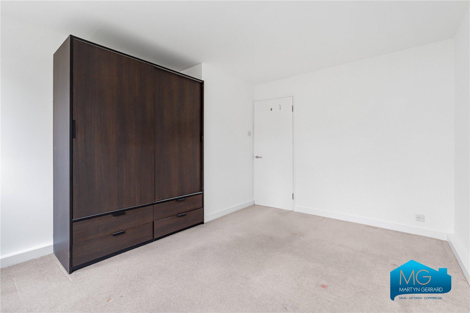 3 bedroom Apartment to rent - Martyn Gerrard