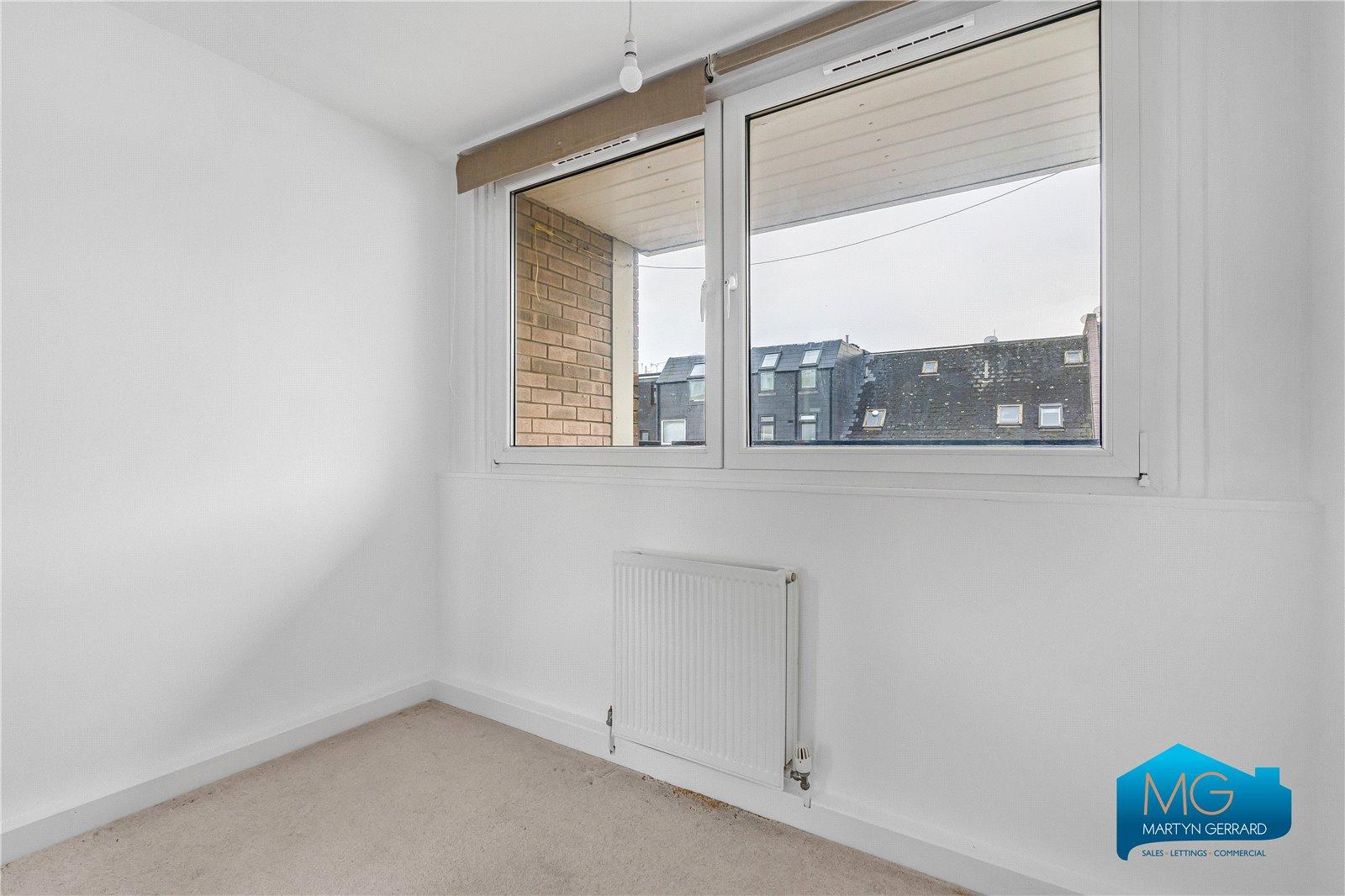 3 bedroom Apartment to rent - Martyn Gerrard