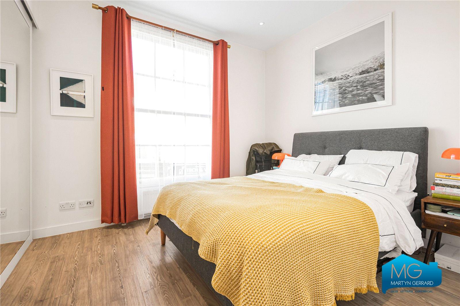 2 bedroom Apartment to rent - Martyn Gerrard