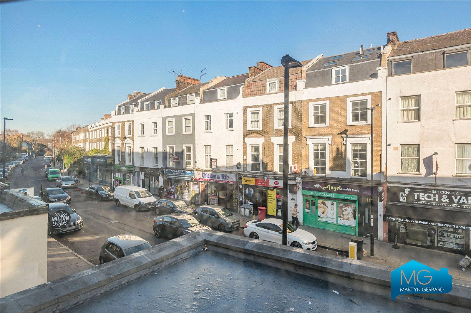 2 bedroom Apartment to rent - Martyn Gerrard
