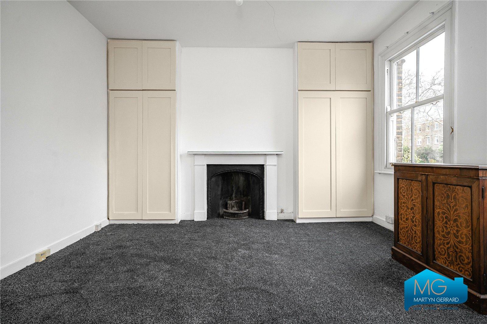 2 bedroom Apartment to rent - Martyn Gerrard
