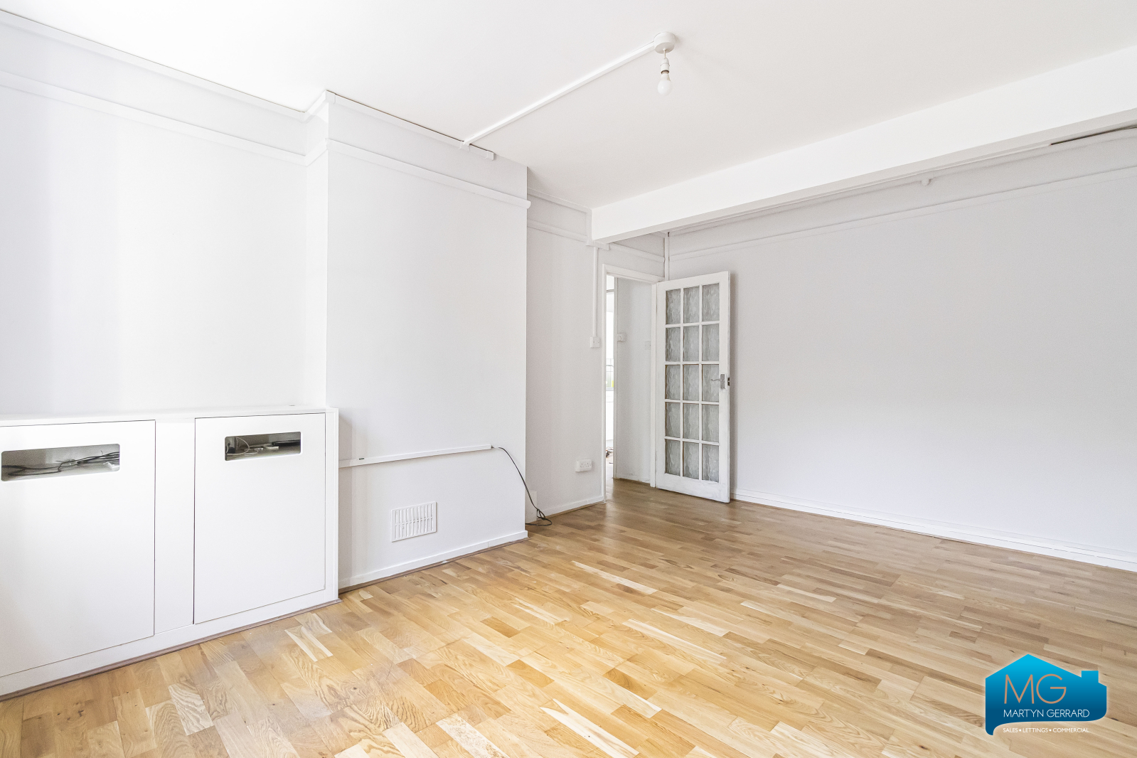 1 bedroom Ground Floor Flat to rent - Martyn Gerrard