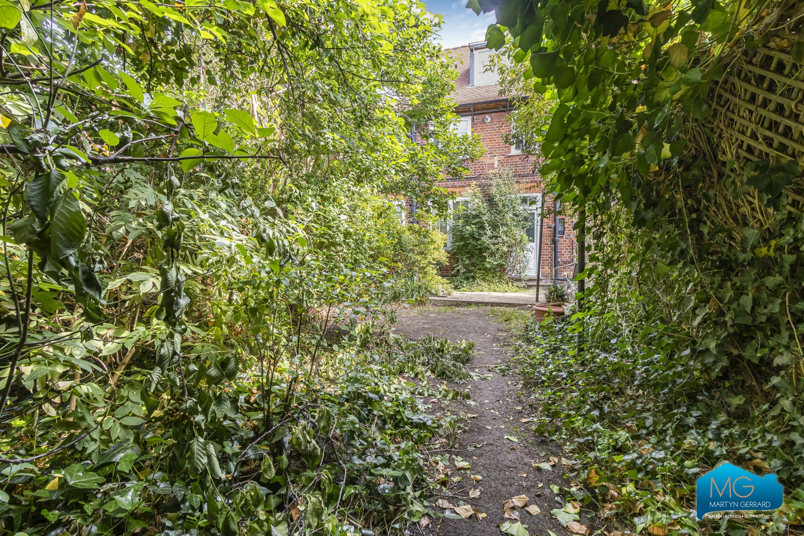 1 bedroom Ground Floor Flat to rent - Martyn Gerrard