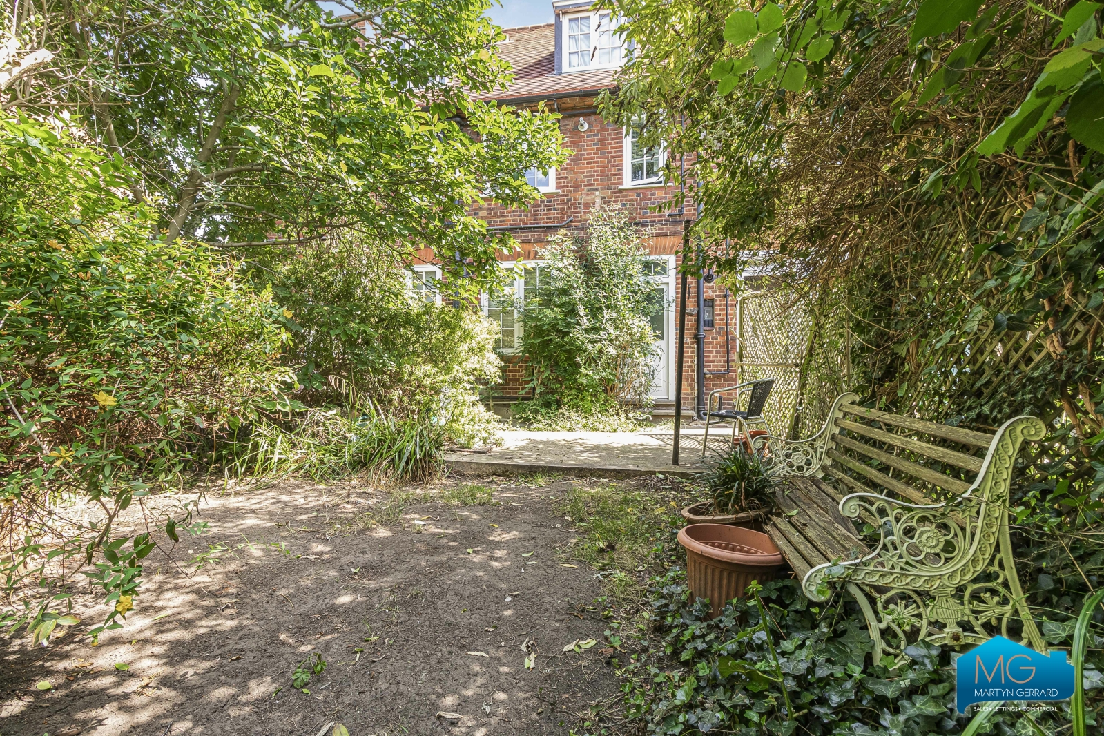 1 bedroom Ground Floor Flat to rent - Martyn Gerrard