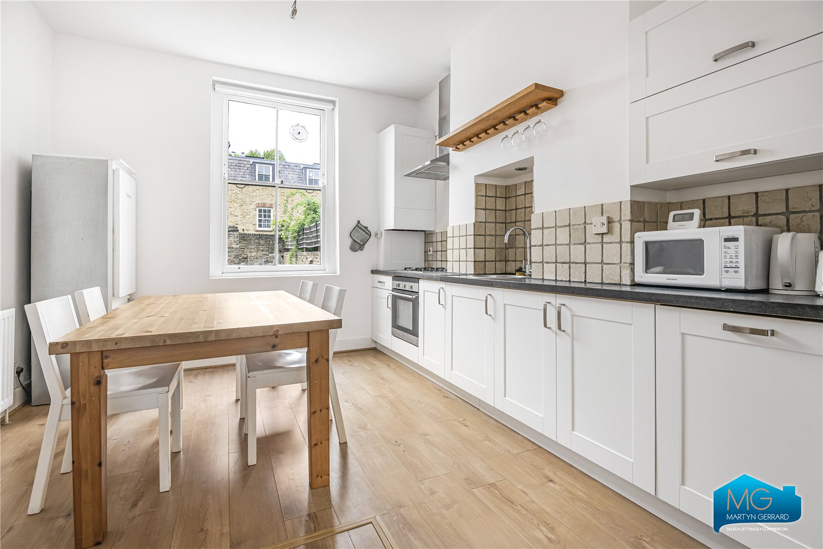 1 bedroom Apartment to rent - Martyn Gerrard
