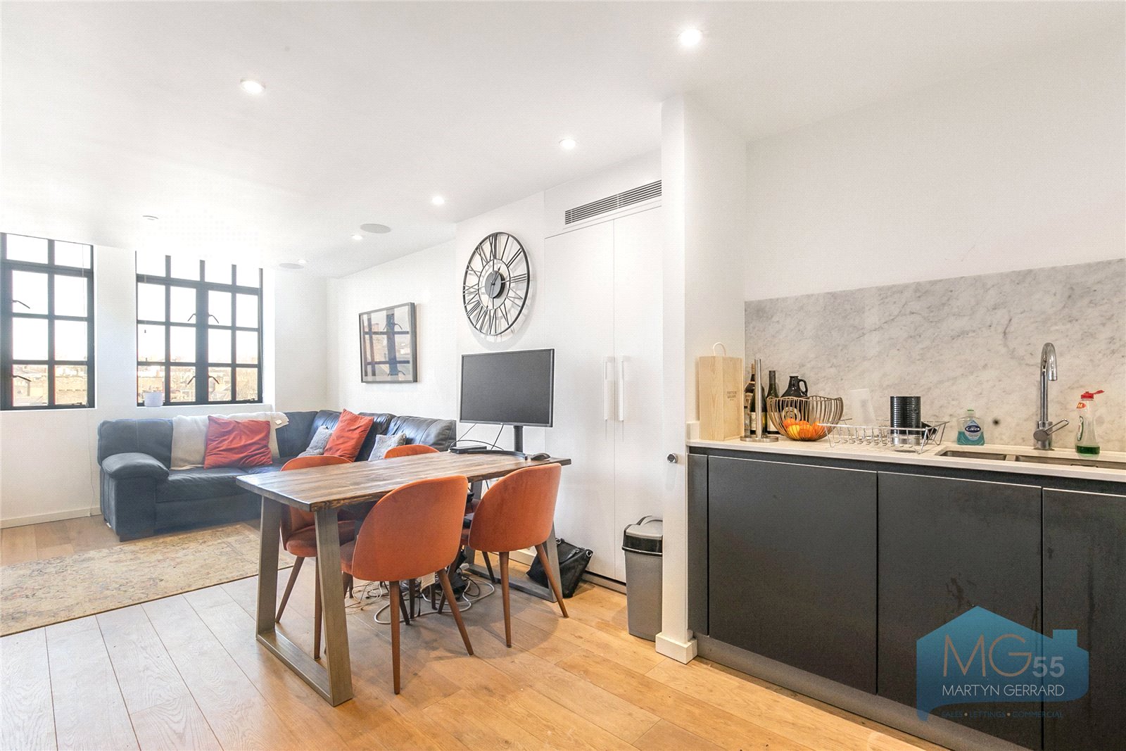 Highgate Road, Kentish Town, London, NW5+  - Martyn Gerrard
