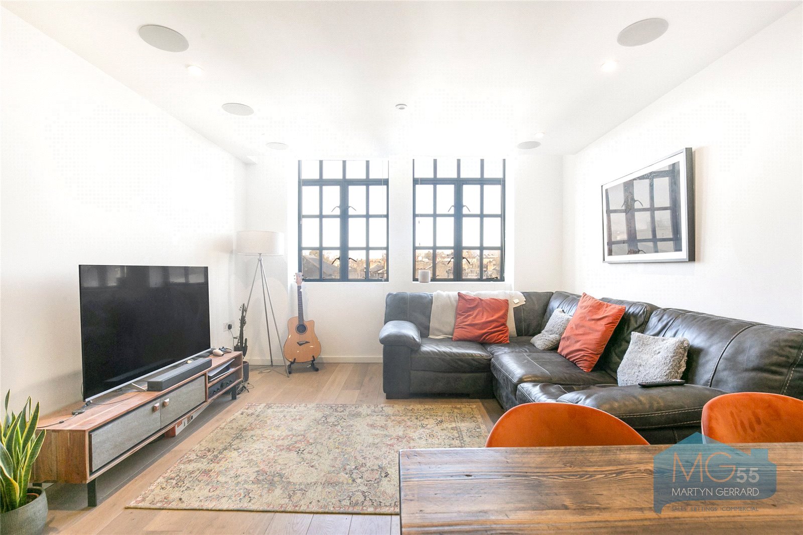 2 bedroom Apartment to rent - Martyn Gerrard