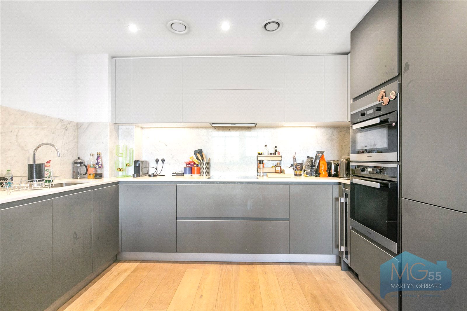 Highgate Road, Kentish Town, London, NW5+  - Martyn Gerrard