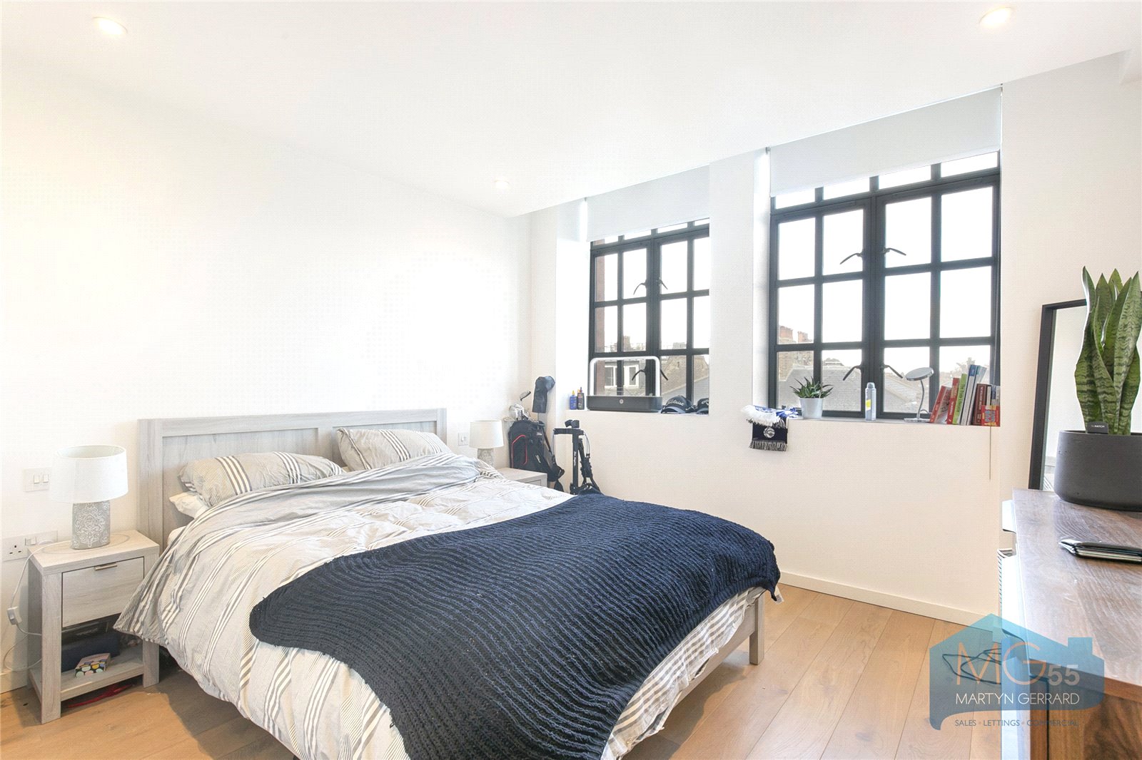 2 bedroom Apartment to rent - Martyn Gerrard