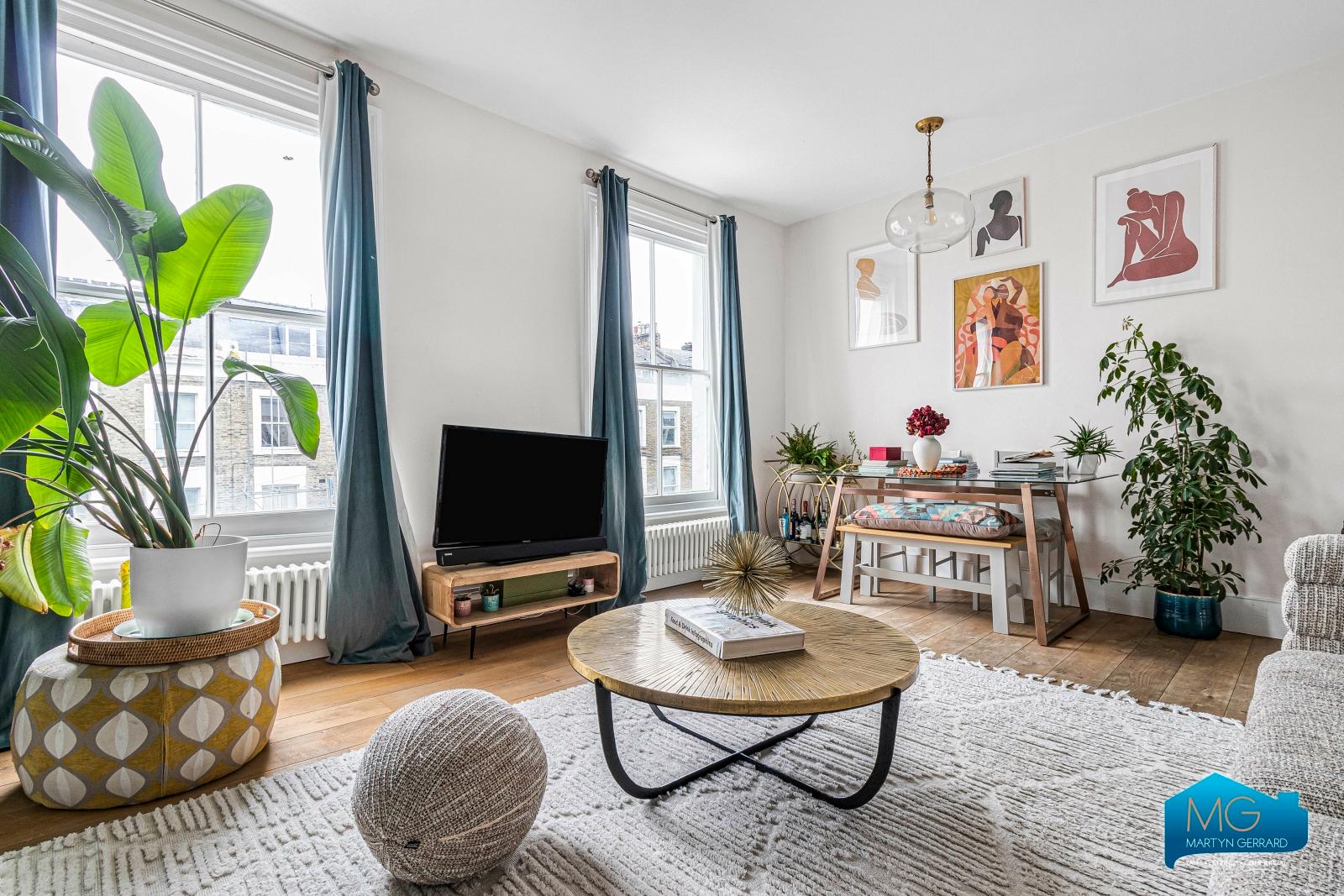 2 bedroom Apartment to rent - Martyn Gerrard