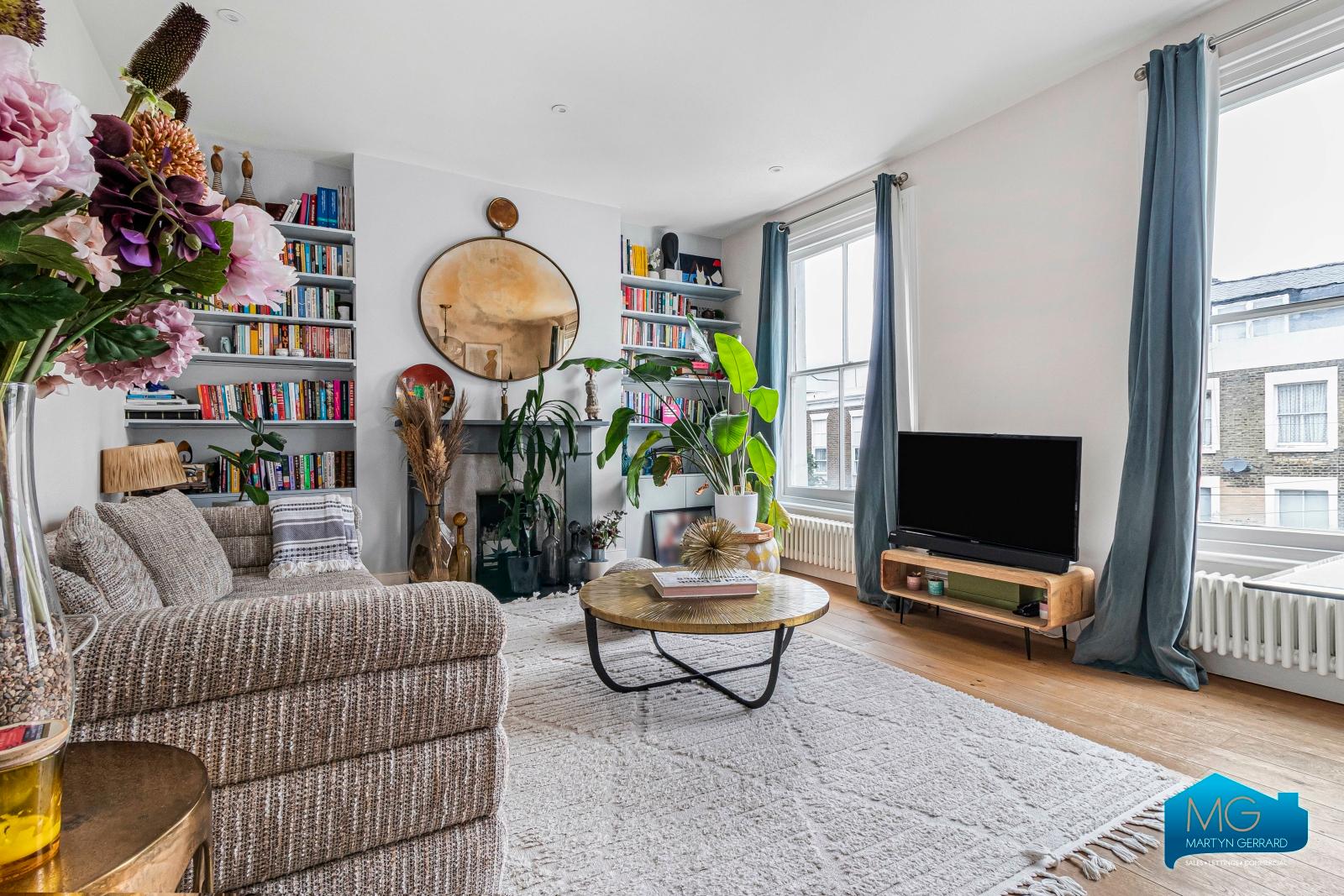 2 bedroom Apartment to rent - Martyn Gerrard