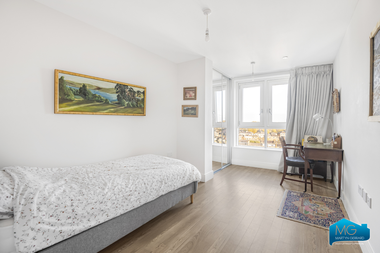 2 bedroom Apartment to rent - Martyn Gerrard