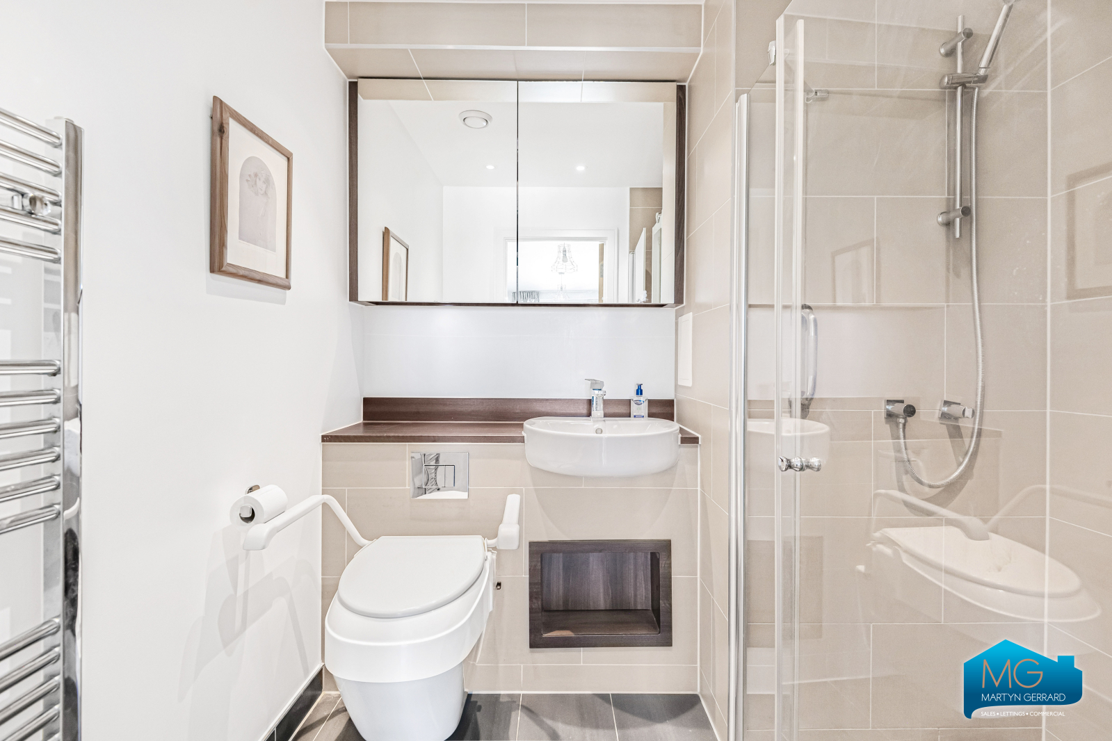 2 bedroom Apartment to rent - Martyn Gerrard